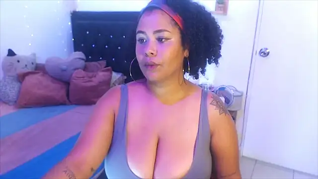ebony Exotica online show from 12/22/24, 03:33