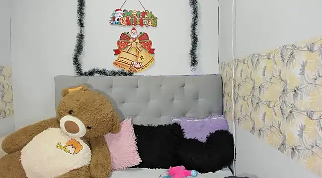 Emma-Wilson online show from 12/17/24, 04:45