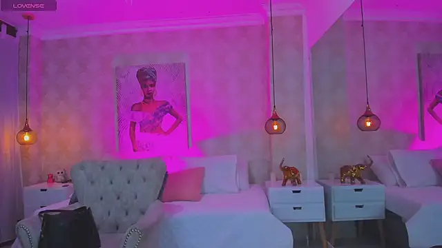 Shantall   online show from 10/04/25, 11:08