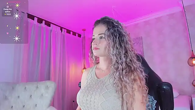 Shantall   online show from 10/21/25, 11:22