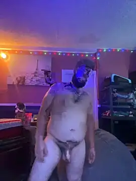 Snapshot of bigdickgio6923 chatting on 09/24/25, 05:11 bigdickgio6923 online show from 09/24/25, 05:11