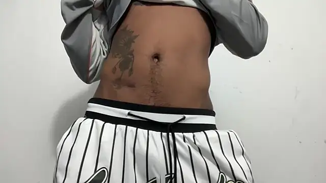 Snapshot of dominic_brandd23 chatting on 09/19/25, 09:00 dominic brandd23 online show from 09/19/25, 09:00