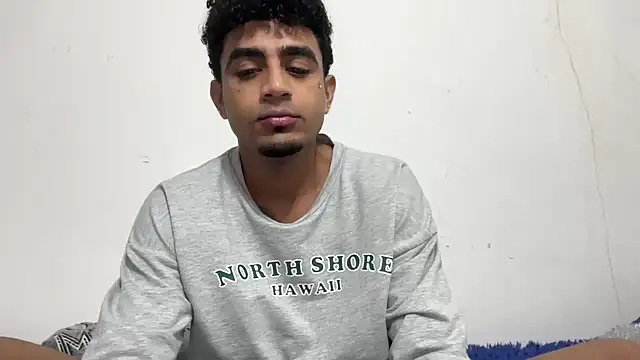 Snapshot of dominic_brandd23 chatting on 10/03/25, 01:02 dominic brandd23 online show from 10/03/25, 01:02