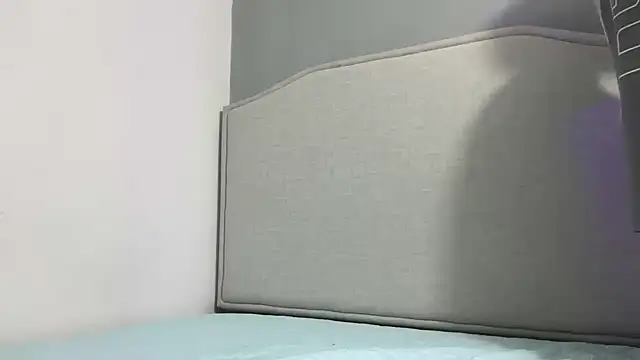 Snapshot of dominic_brandd23 chatting on 11/22/25, 08:19 dominic brandd23 online show from 11/22/25, 08:19