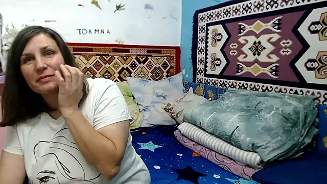 AdelineBlueEyes online show from 10/16/25, 06:03