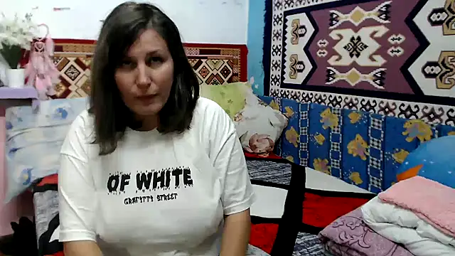 AdelineBlueEyes online show from 10/19/25, 09:32