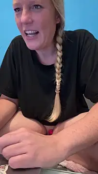 MoniqueLaFee online show from 07/23/26, 07:28