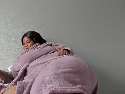 ThickLeeyanaX online show from 01/15/25, 01:41