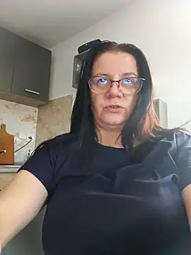 Snapshot of KristenVega chatting on 11/14/25, 10:58 KristenVega online show from 11/14/25, 10:58