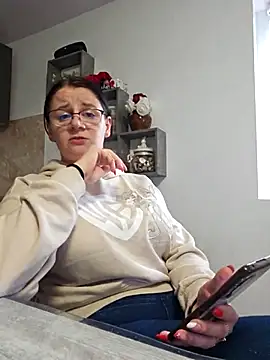 Snapshot of KristenVega chatting on 11/23/25, 12:49 KristenVega online show from 11/23/25, 12:49