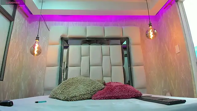 Snapshot of summer_lee_ chatting on 03/03/25, 05:50 summer lee online show from 03/03/25, 05:50