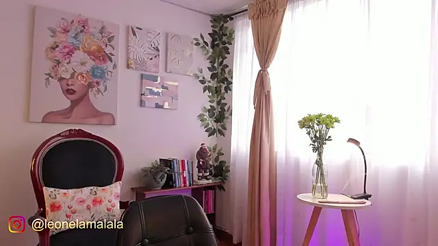 Snapshot of cuddlingbunny chatting on 11/12/25, 09:47 cuddlingbunny online show from 11/12/25, 09:47