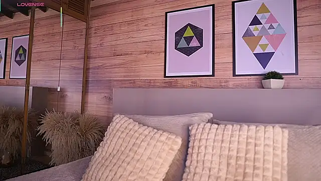 Snapshot of AmmyScott chatting on 11/06/25, 10:43 AmmyScott online show from 11/06/25, 10:43