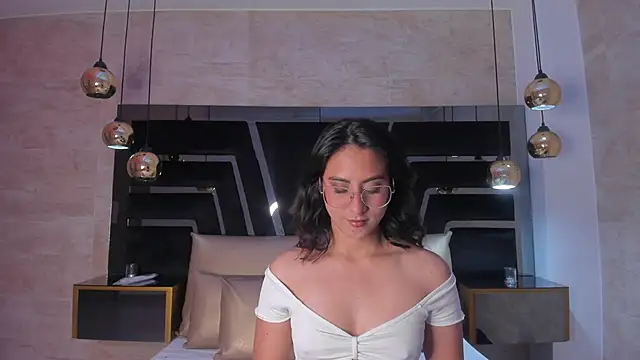 DaraBeckett online show from 10/02/25, 11:50