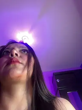 Isa-Jones online show from 12/17/25, 02:17