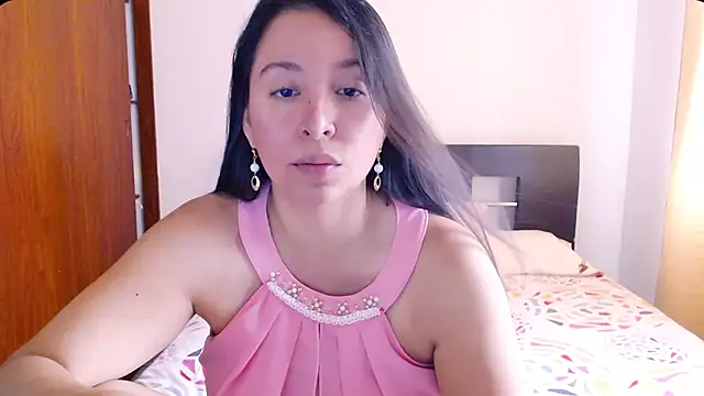 Snapshot of emely_sexx20 chatting on 12/03/24, 03:22 emely sexx20 online show from 12/03/24, 03:22