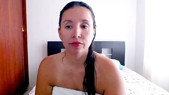 Snapshot of emely_sexx20 chatting on 02/15/25, 07:28 emely sexx20 online show from 02/15/25, 07:28