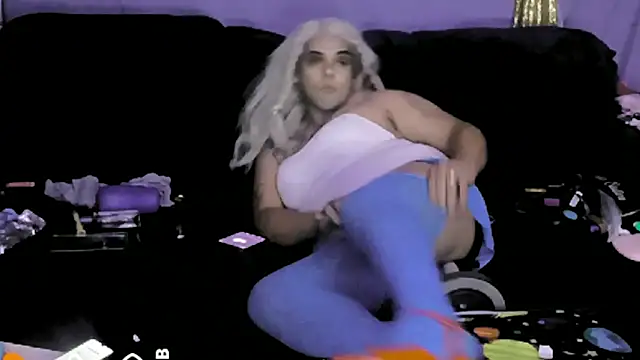 Snapshot of indica310 chatting on 03/03/25, 01:42 indica310 online show from 03/03/25, 01:42