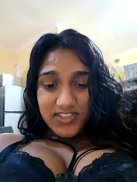 Snapshot of Indianqueen03 chatting on 10/23/25, 07:12 Indianqueen03 online show from 10/23/25, 07:12