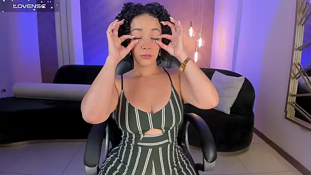 AlessaRomero online show from 01/21/25, 08:00