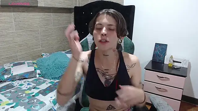 pretty cristal69 online show from 12/14/24, 10:39