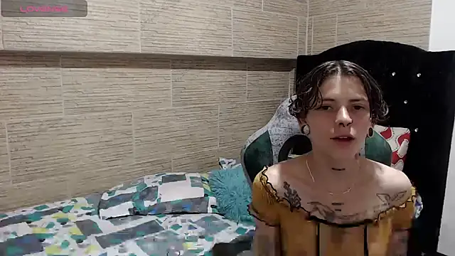 pretty cristal69 online show from 12/15/24, 08:25