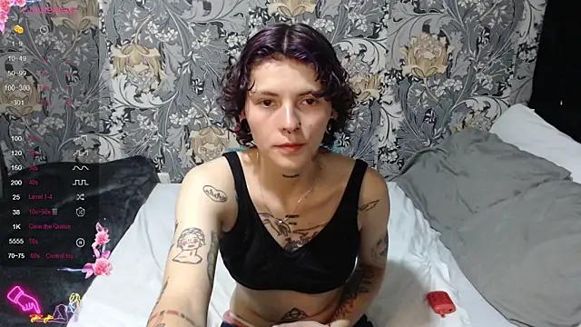 pretty cristal69 online show from 06/19/26, 01:10