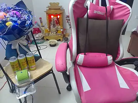 Mochi Soft online show from 12/18/24, 11:24