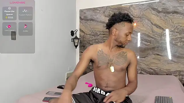 kaleb violeta 1 online show from 11/15/25, 03:59