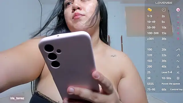Snapshot of iris_torrez_ chatting on 11/14/25, 03:00 iris torrez online show from 11/14/25, 03:00