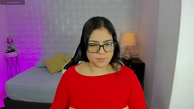 iris torrez  online show from 06/04/26, 12:11