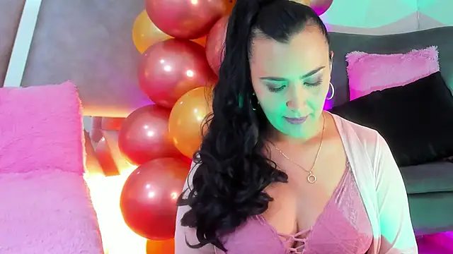 Evangeline Taylorr online show from 01/03/25, 06:46
