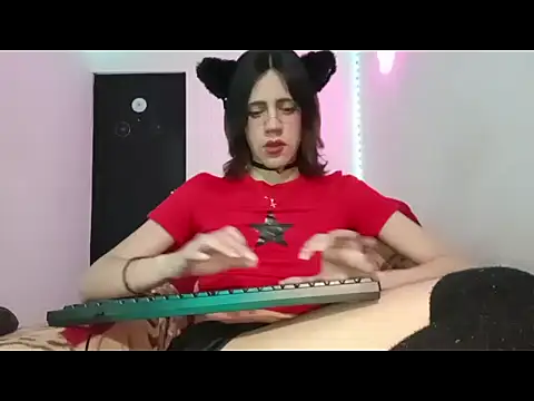 lucydreamm online show from 10/02/25, 01:34