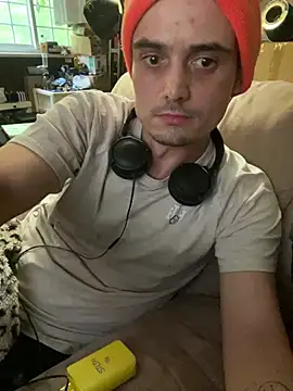 Snapshot of JustTylerr chatting on 06/21/26, 11:46 JustTylerr online show from 06/21/26, 11:46