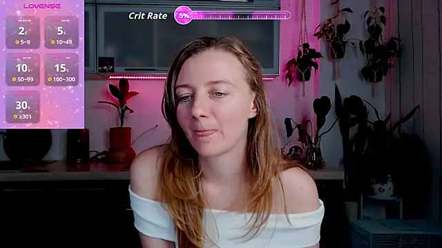 Snapshot of Elly_Helly chatting on 11/20/25, 09:03 Elly Helly online show from 11/20/25, 09:03