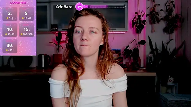 Snapshot of Elly_Helly chatting on 12/13/25, 08:14 Elly Helly online show from 12/13/25, 08:14