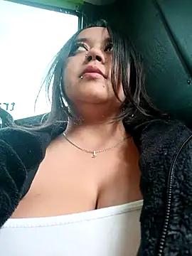 Snapshot of Cristal__04 chatting on 10/18/25, 03:02 Cristal 04 online show from 10/18/25, 03:02