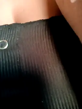 Snapshot of Cristal__04 chatting on 11/05/25, 05:02 Cristal 04 online show from 11/05/25, 05:02