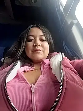 Snapshot of Cristal__04 chatting on 12/03/25, 04:05 Cristal 04 online show from 12/03/25, 04:05