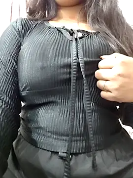 Snapshot of MohiniHott chatting on 10/08/25, 06:11 MohiniHott online show from 10/08/25, 06:11