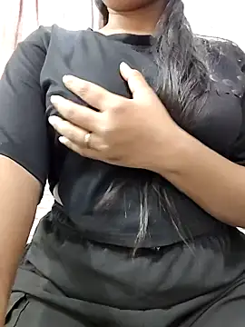 Snapshot of MohiniHott chatting on 10/30/25, 05:42 MohiniHott online show from 10/30/25, 05:42