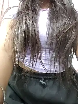 Snapshot of MohiniHott chatting on 10/31/25, 06:47 MohiniHott online show from 10/31/25, 06:47