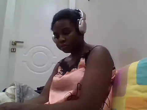 Snapshot of queenzuena chatting on 07/01/26, 09:58 queenzuena online show from 07/01/26, 09:58