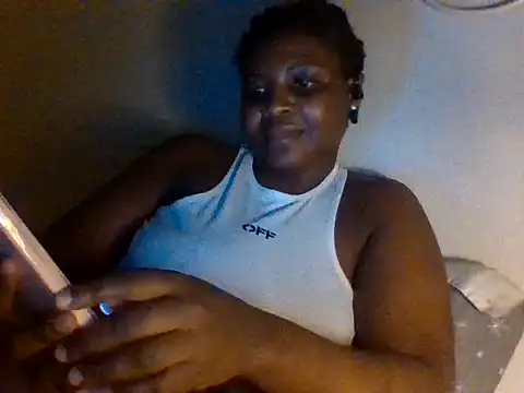 Snapshot of queenzuena chatting on 07/31/26, 09:36 queenzuena online show from 07/31/26, 09:36