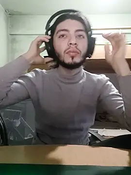 kleineid77 online show from 12/18/24, 03:00