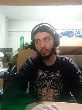 kleineid77 online show from 02/15/25, 03:39