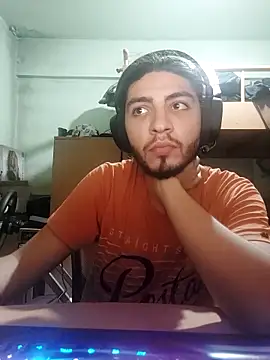 kleineid77 online show from 10/24/25, 04:58