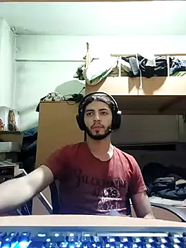 Snapshot of kleineid77 chatting on 11/08/25, 04:40 kleineid77 online show from 11/08/25, 04:40