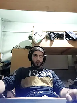 Snapshot of kleineid77 chatting on 11/19/25, 05:46 kleineid77 online show from 11/19/25, 05:46