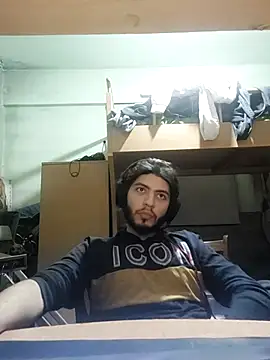 Snapshot of kleineid77 chatting on 12/14/25, 04:34 kleineid77 online show from 12/14/25, 04:34